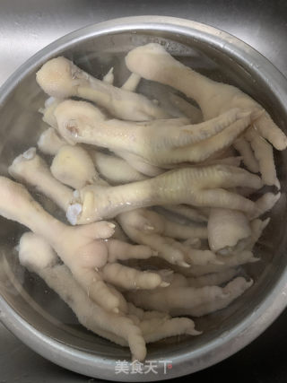 家庭版柠檬无骨鸡爪的做法步骤：1