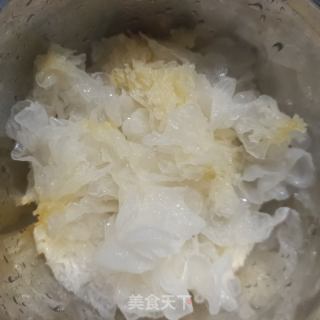 山楂糕拌银耳的做法步骤：2