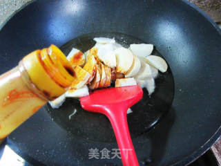 冬笋烧圆素鸡的做法步骤：7