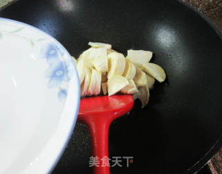 冬笋烧圆素鸡的做法步骤：6