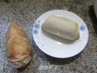 冬笋烧圆素鸡的做法步骤：1