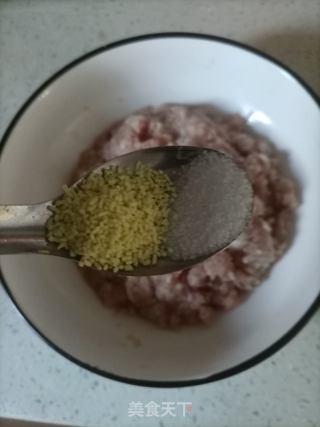 青菜肉丸的做法步骤：2