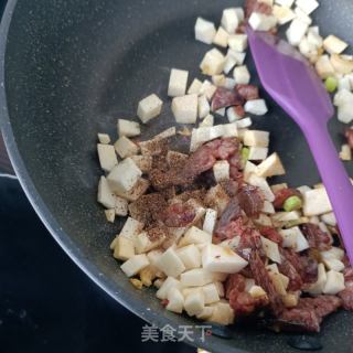 “腊味”煎辣肠芋头糕的做法步骤：13