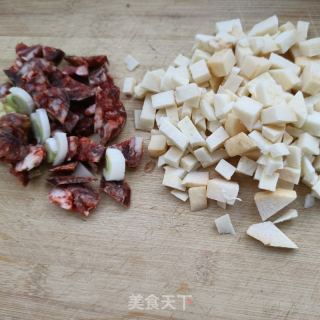 “腊味”煎辣肠芋头糕的做法步骤：8