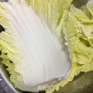 五花肉炒白菜的做法步骤：2