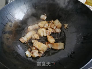 花菜炒回锅肉的做法步骤：6