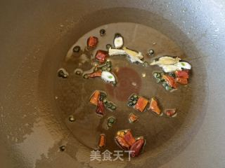 白菜帮炒羊肉片的做法步骤：3