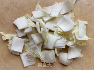 白菜帮炒羊肉片的做法步骤：1