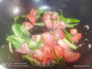 青椒西红柿炒牛肉的做法步骤：3