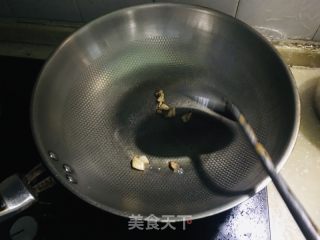 绿豆芽炒韭菜的做法步骤：3