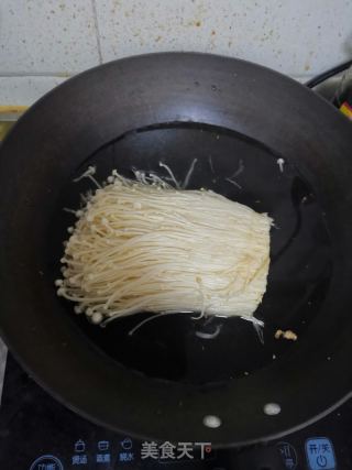 金针菇肥牛卷的做法步骤：3