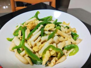 青椒白玉菇炒鸡蛋的做法步骤：14