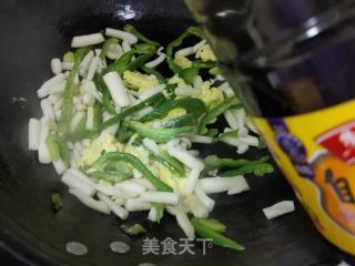 青椒白玉菇炒鸡蛋的做法步骤：11