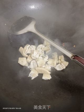 肥肠焖酸菜的做法步骤：4