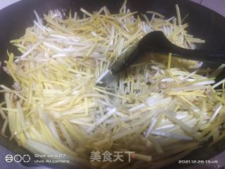 韭黄炒肉末的做法步骤：3