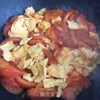 西红柿炒鸡蛋的做法步骤：8