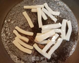 浆水魔芋炒腊肉的做法步骤：2