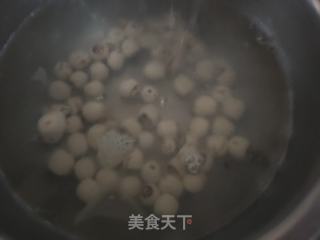 红枣银耳莲子羹的做法步骤：5