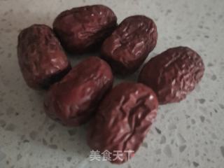 红枣银耳莲子羹的做法步骤：1