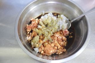 猪肉虾仁韭菜饺子的做法步骤：3