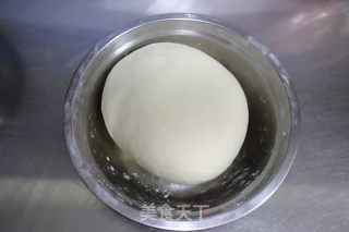 猪肉虾仁韭菜饺子的做法步骤：1