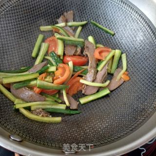 黄瓜炒鹿心的做法步骤：10