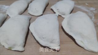 韭菜鸡蛋盒子，馅大味香，赞赞赞的做法步骤：12