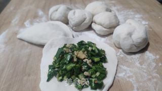 韭菜鸡蛋盒子，馅大味香，赞赞赞的做法步骤：11