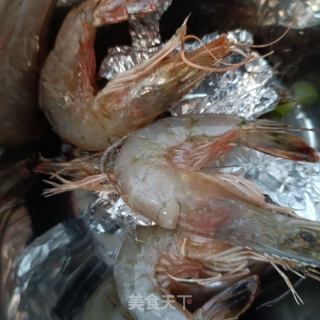 “腊味”辣肠大虾炒芸豆的做法步骤：1