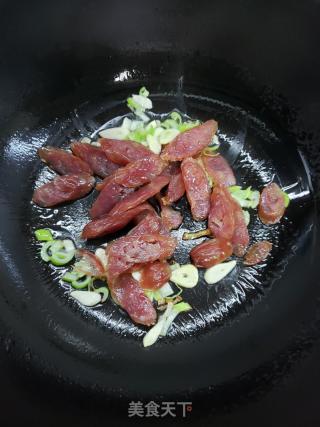有机菜花炒腊肠的做法步骤：6