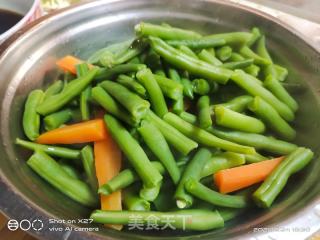 五花肉炒四季豆的做法步骤：2