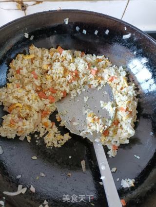 炒饭寿司的做法步骤：1