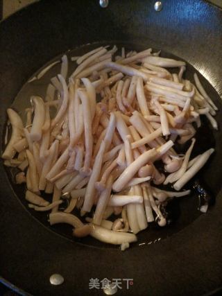 白玉菇番茄炒鸡蛋的做法步骤：6
