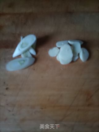 白玉菇番茄炒鸡蛋的做法步骤：5