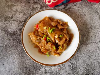 黑胡椒酱炒牛肉卷的做法步骤：10