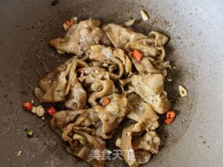 手抓饼卷黑椒牛肉的做法步骤：8