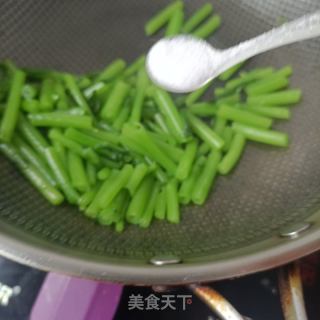 蒿子杆炒护心肉的做法步骤：7