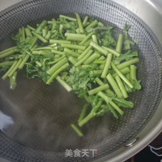 蒿子杆炒护心肉的做法步骤：2