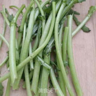 蒿子杆炒护心肉的做法步骤：1
