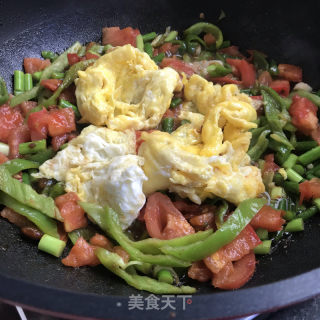 蒜苔番茄鸡蛋拌面的做法步骤：8