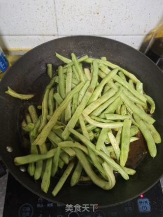 豆角烧肉的做法步骤：7