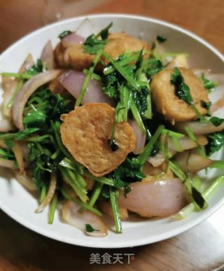 洋葱香菜炒肉卷的做法步骤：7