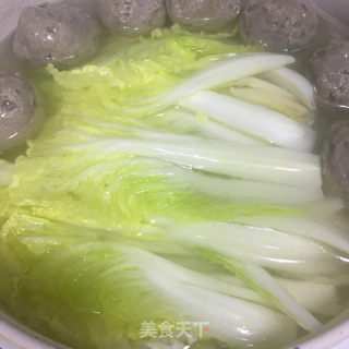 肉丸粉丝白菜煲的做法步骤：6