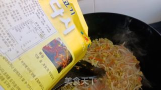 粉丝炒绿豆芽的做法步骤：8