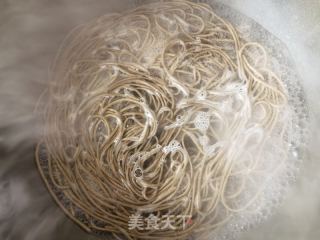 酸辣清汤荞麦面的做法步骤：6