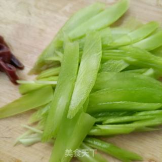 莴苣炒鹿心的做法步骤：5