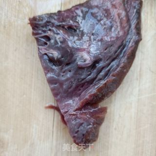 莴苣炒鹿心的做法步骤：2