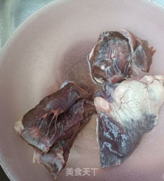 莴苣炒鹿心的做法步骤：1