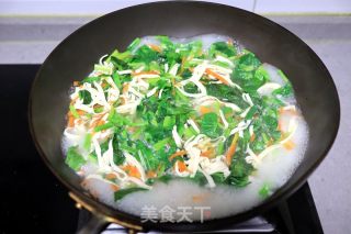 菠菜胡萝卜干丝汤的做法步骤：6