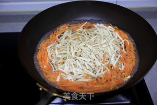 菠菜胡萝卜干丝汤的做法步骤：4